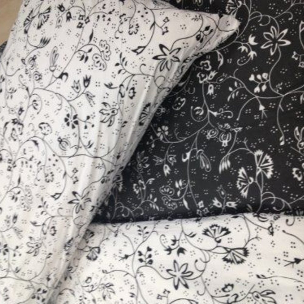 Ikea ALPNARV zBlack and White King Duvet set NEW Sealed.